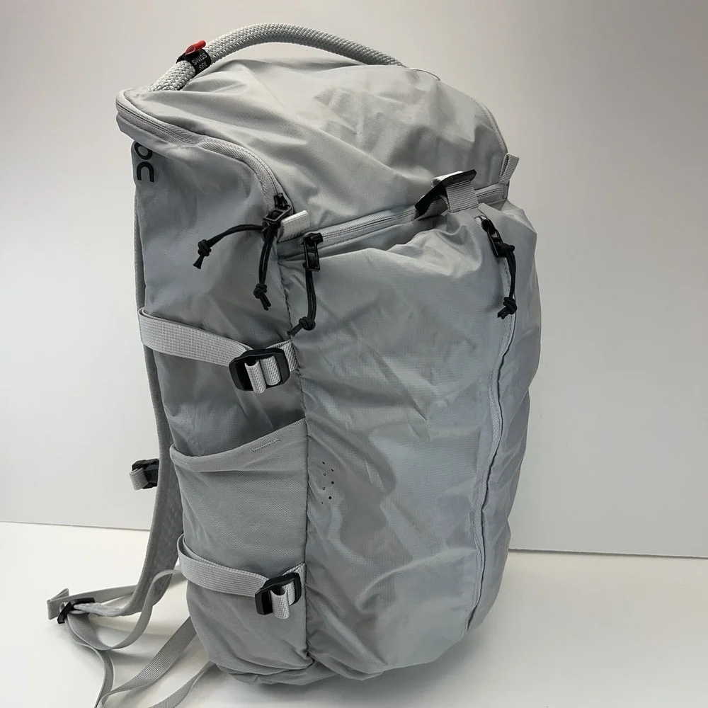 ON Running Speed Pack 18L Lite Backpack Travel Gym Hiking Running Gray NWT